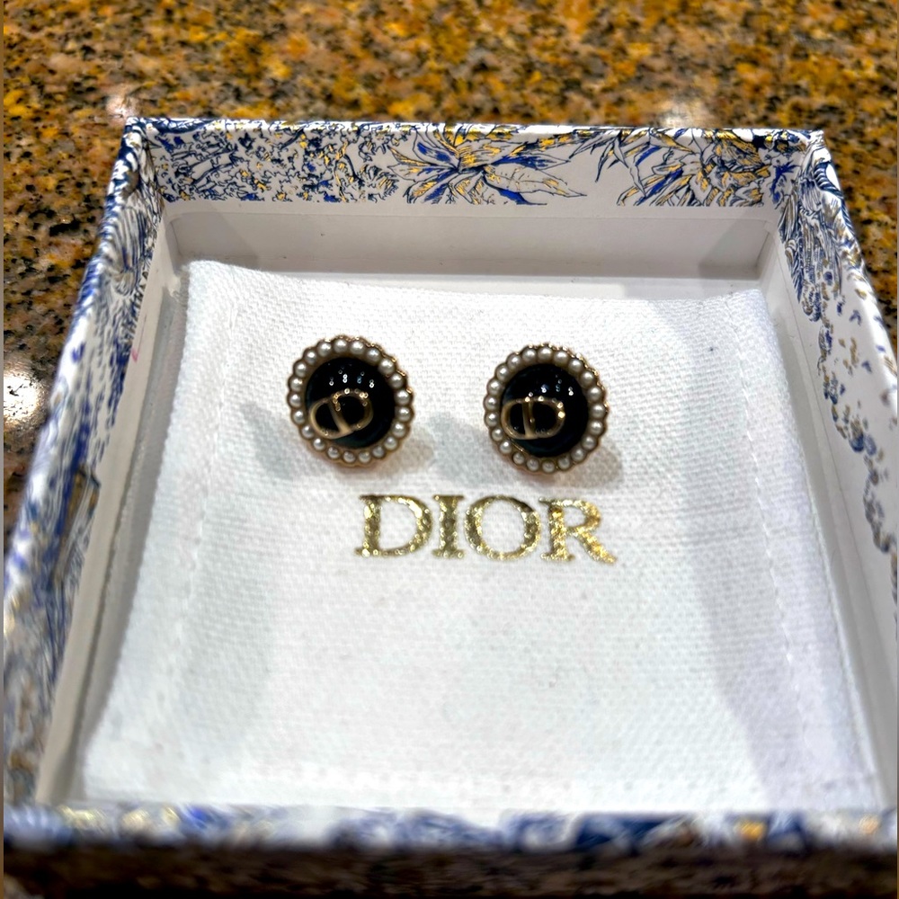 Brand new Christian Dior earrings. Pristine.